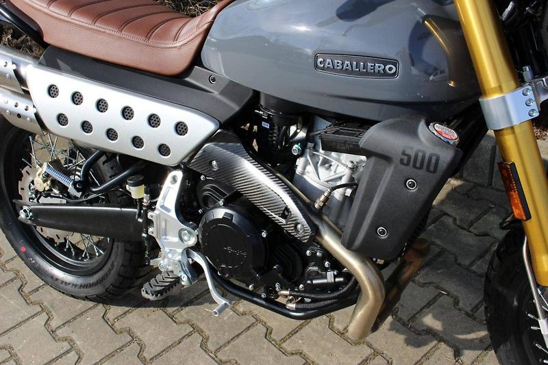 Fantic Caballero Scrambler 500 (2025) DE LUXE 2025 SKLADEM - fotka 5 z 10