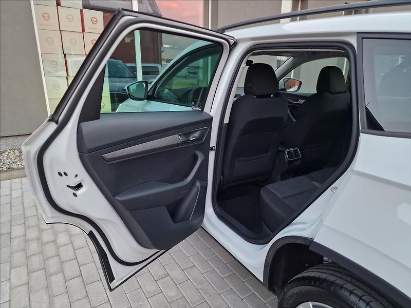 Škoda Karoq 2.0 TDI Style DSG,ČR,1.Maj - fotka 18 z 50