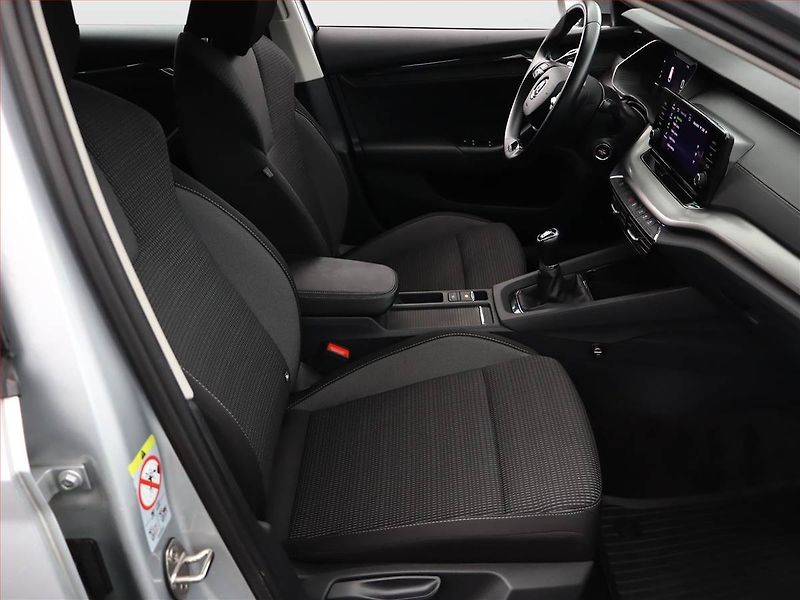 Škoda Octavia (2022) Ambition 2.0 TDI, ČR,1.maj - fotka 7 z 19