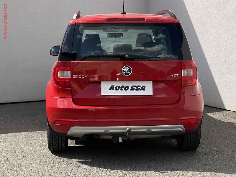 Škoda Yeti (2015) 1.2 TSi, Ambition, DSG, navi - fotka 5 z 17