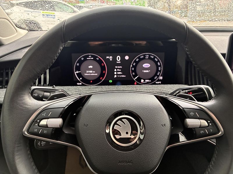Škoda Superb 110KW,  REZERVACE - fotka 33 z 38