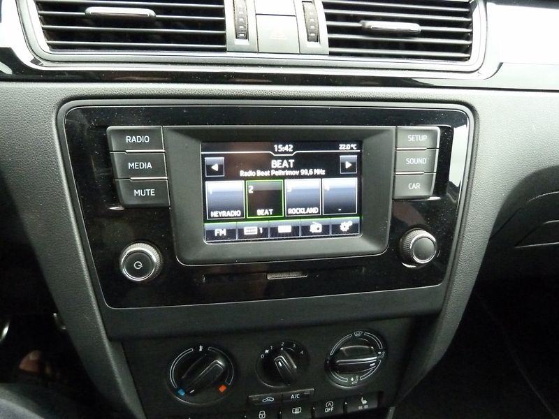 Škoda Rapid 1.2 tsi 81 kw - fotka 15 z 19