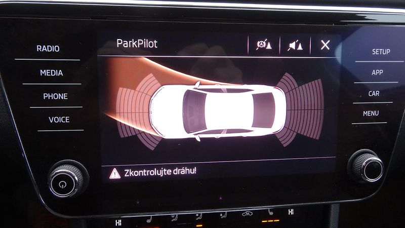 Škoda Superb 2.0TDi DSG Taž.zař. CEBIA  - fotka 29 z 32