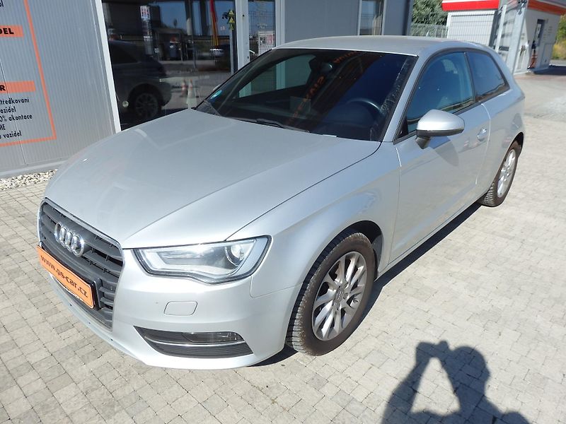 Audi A3 1.2 TFSI 6x AIRBAG, NAVIGACE - fotka 2 z 18