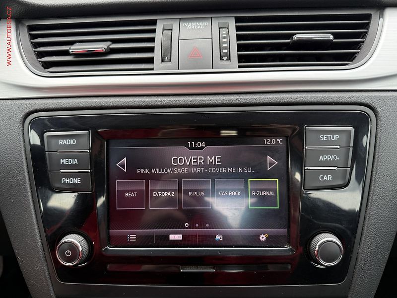 Škoda Rapid (2017) 1.0TSi, ČR, AC, výhřev sed - fotka 13 z 17