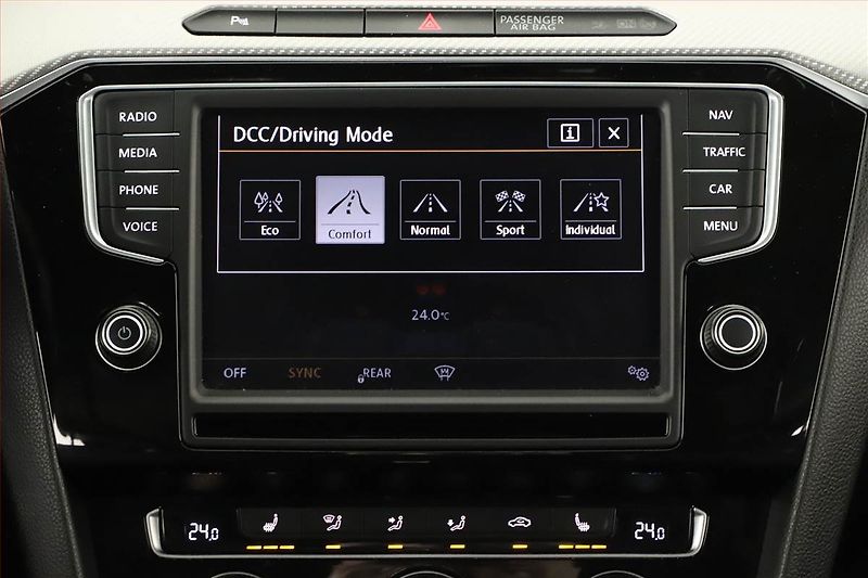 Volkswagen Passat (2016) R-Line 2.0 BiTDI, 4X4 - fotka 18 z 21