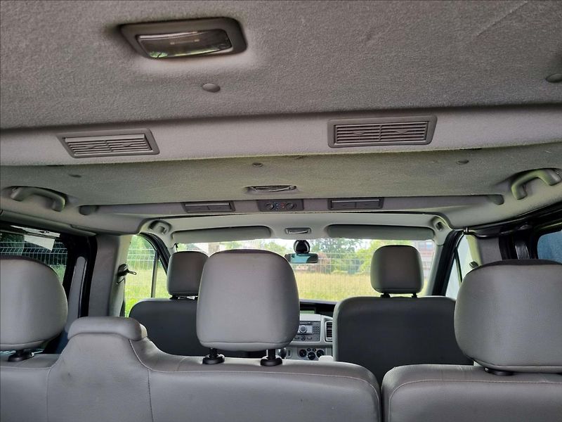 Opel Vivaro 2,5 DCi 8 Míst Webasto 2xKlima - fotka 25 z 31