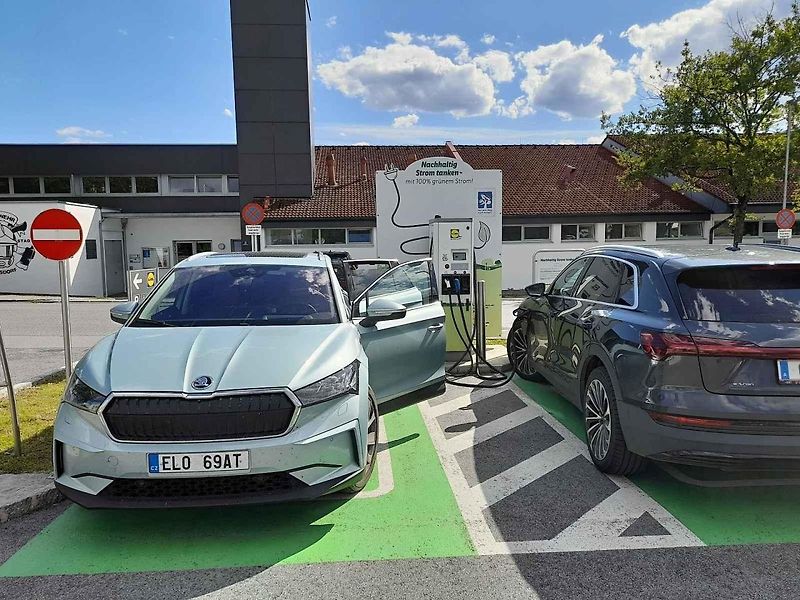 Roadtrip na Balkán: Škoda Enyaq dojela až pod skokanské můstky v Bosně a Hercegovině. A nejen tam