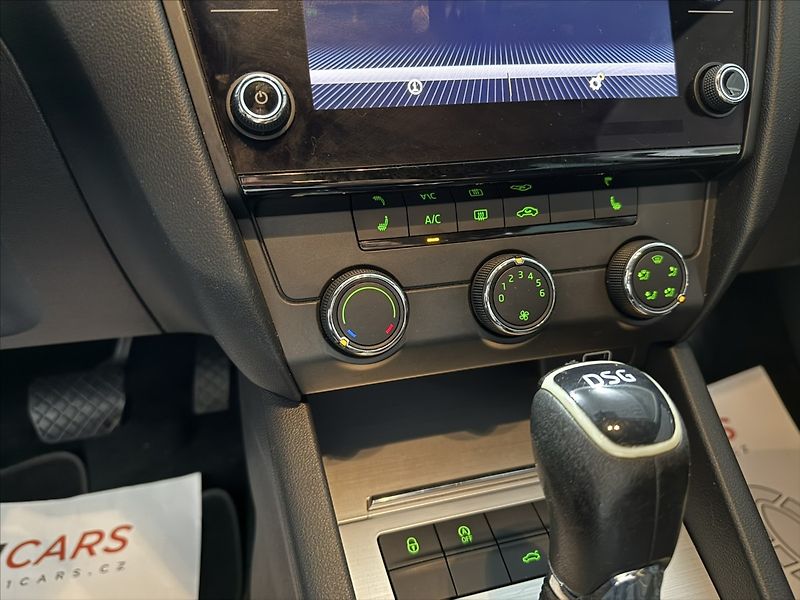 Škoda Octavia 2,0   TDI 110KW FULL LED KAMER - fotka 18 z 31