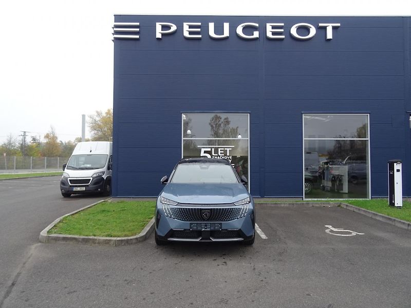 Peugeot 5008 (2024) e-GT 157 kW/210k (Bat. 73kWh) - fotka 9 z 60