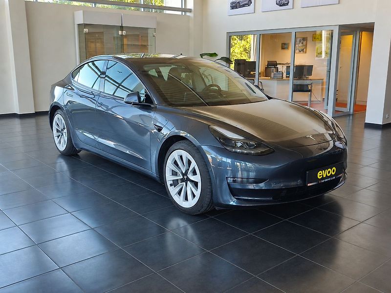 Tesla Model 3 LR, AWD, Tažné, Tepelné čerpad - fotka 4 z 18
