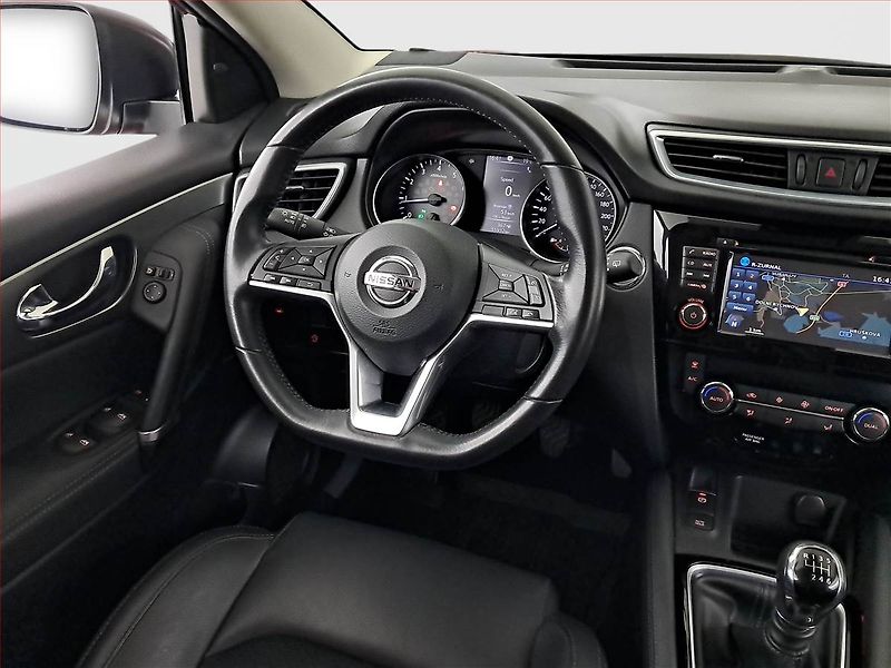 Nissan Qashqai (2018) Tekna 1.2 DIG-T, Serv.kniha - fotka 7 z 18