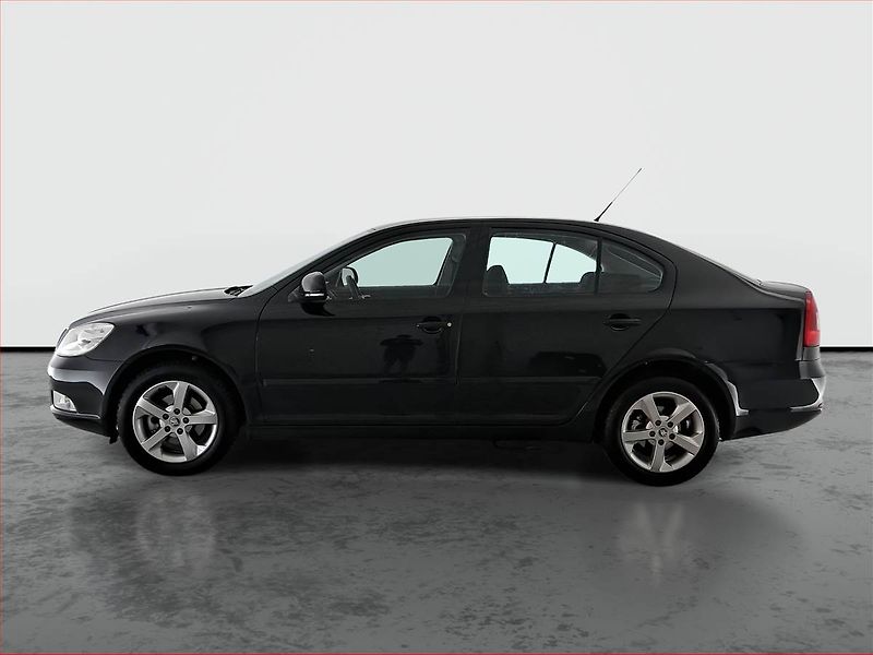 Škoda Octavia (2010) Ambiente 1.6 TDI, Serv.kniha - fotka 3 z 15