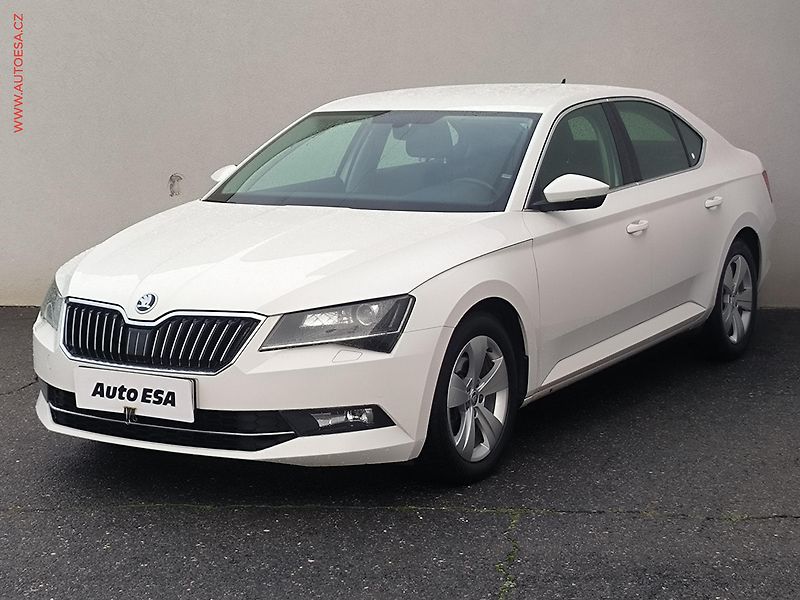 Škoda Superb (2017) 2.0 TDi, ČR, Ambition, DSG - fotka 3 z 24