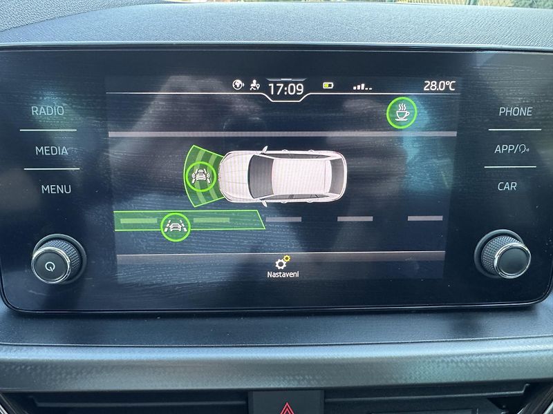 Škoda Scala (2020) 1.6TDI 85kW STYLE+ LED ČR - fotka 15 z 21