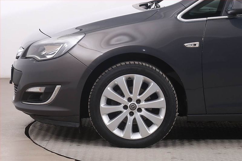 Opel Astra (2014) Cosmo 1.4 T, LPG, Serv.kniha - fotka 15 z 18