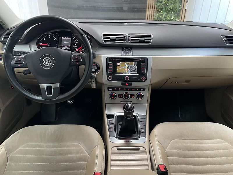 Volkswagen Passat 2.0 TDi 4x4 ČR 6M NAVI XENON - fotka 20 z 27