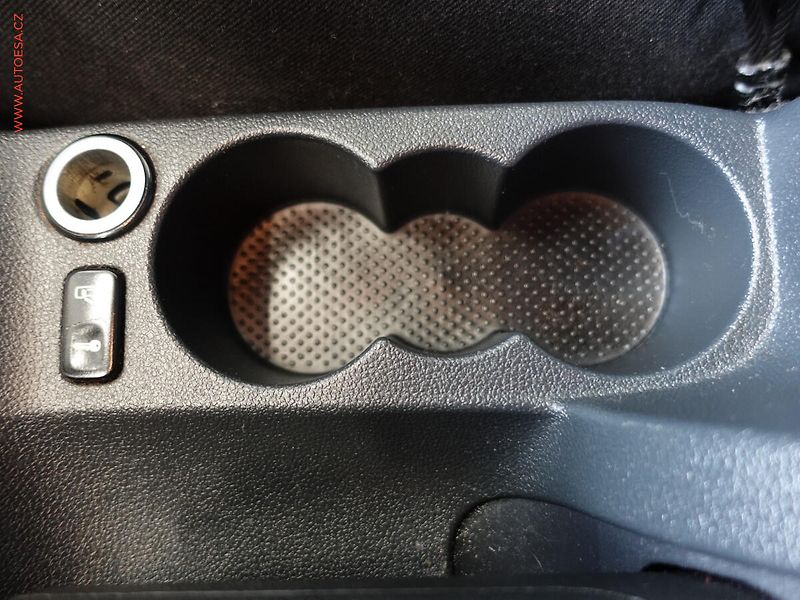 Škoda Octavia (2012) 1.4 TSI, Klima - fotka 19 z 22