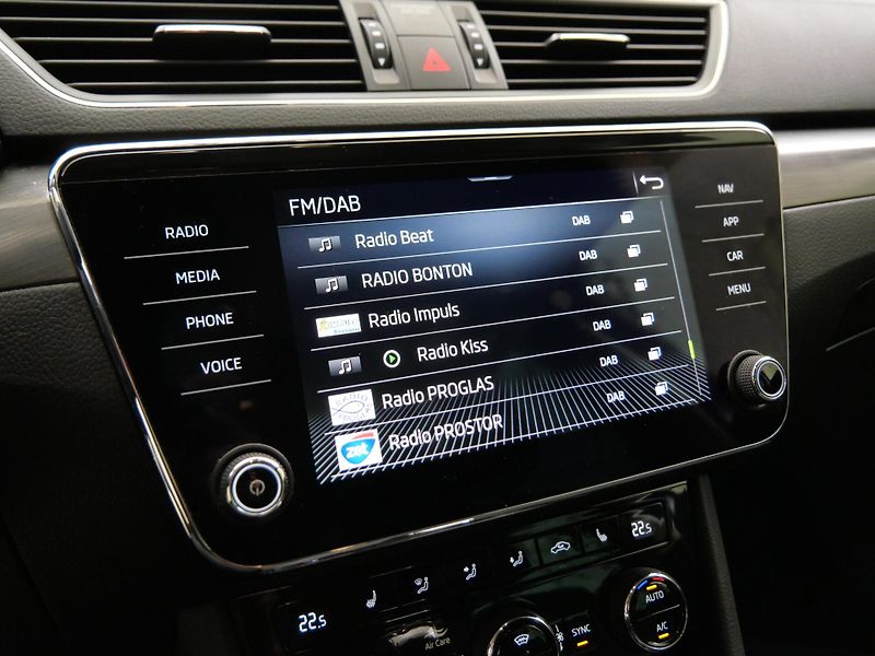 Škoda Superb - fotka 14 z 26