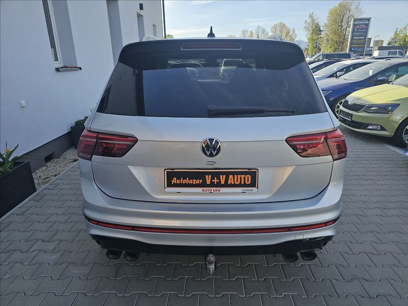 Volkswagen Tiguan 2,0 TSi 235KW D7 R DPH NAVI - fotka 7 z 44