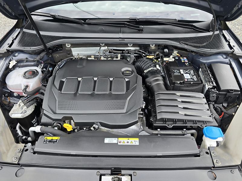 Volkswagen Passat 2.0TDI 110KW DSG BUSINESS ČR! - fotka 8 z 40