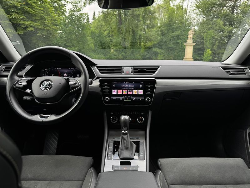 Škoda Superb 2.0 STYLE 1.MAJ ČR DPH KŮŽE - fotka 9 z 26
