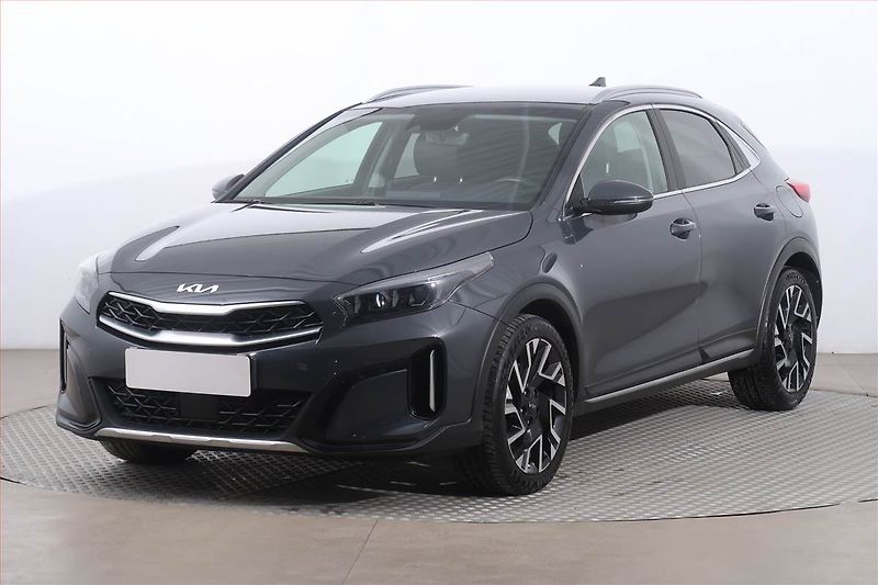 Kia XCeed (2022) 1.5 T-GDI, Automat, Serv.kniha - fotka 2 z 25