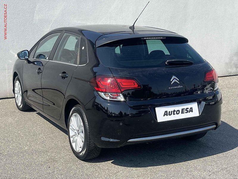 Citroën C4 (2017) 1.6 HDi, 1.maj,ČR, STK5/28 - fotka 6 z 15
