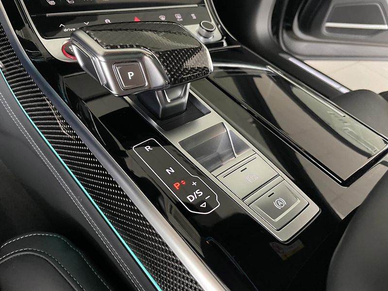 Audi S8 4,0TFSI Quattro*420kW*Webasto - fotka 25 z 42