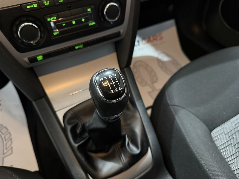 Škoda Octavia 1,2   TSI 77KW NOVÉ ROZVODY - fotka 14 z 31