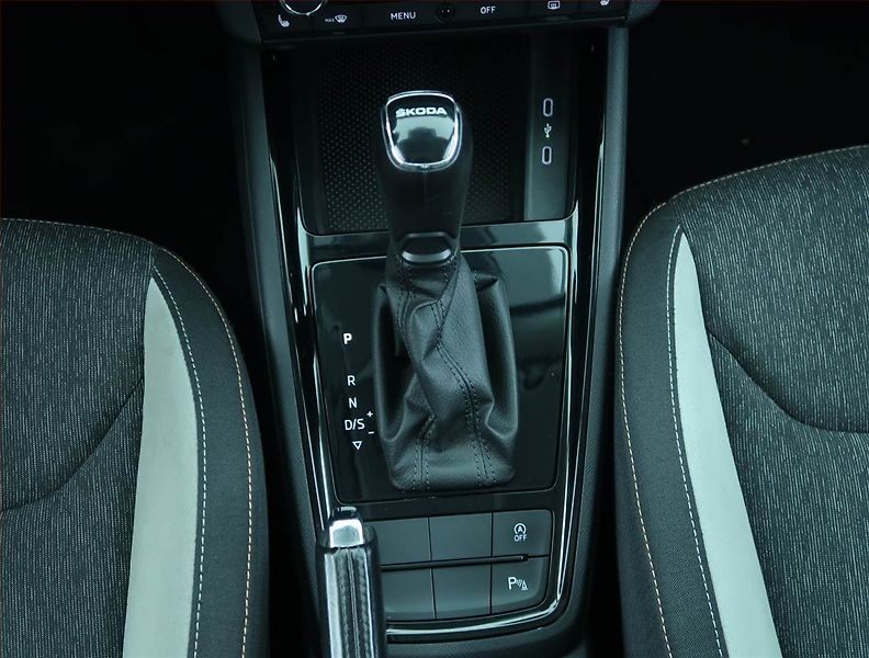 Škoda Scala (2019) Style 1.5 TSI, Automat, ČR - fotka 13 z 20