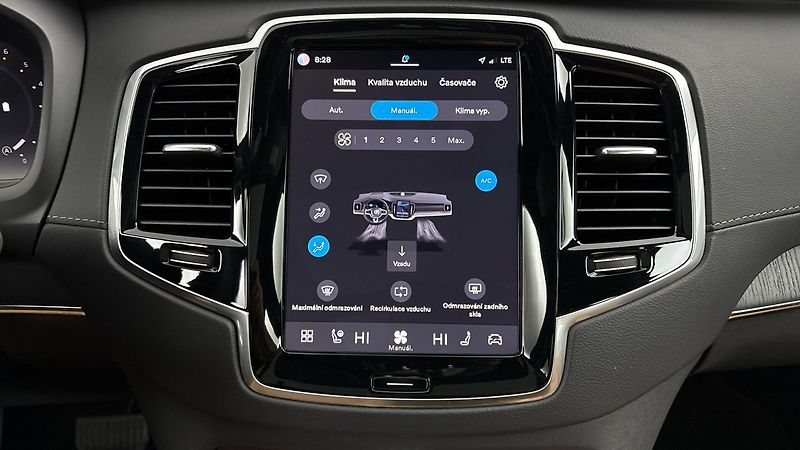 Volvo XC90 2.0 B5 AUT AWD Ultimate Bright - fotka 31 z 34