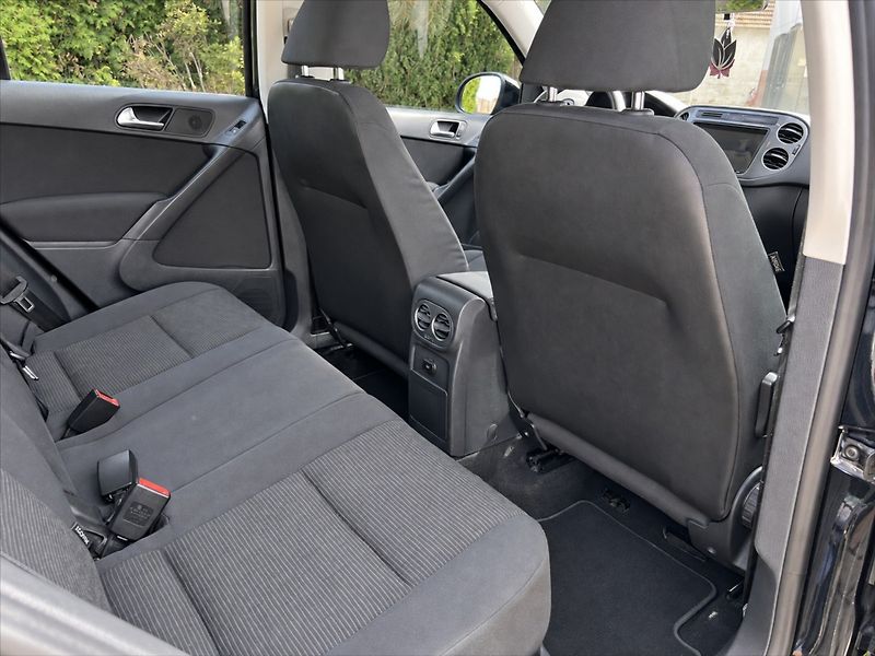 Volkswagen Tiguan 1,4 Tsi trend&Fun aut.klima - fotka 16 z 28