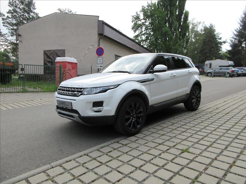 Land Rover Range Rover Evoque 2,2 TD4, 4x4, AT, Panorama, Ků - fotka 2 z 31