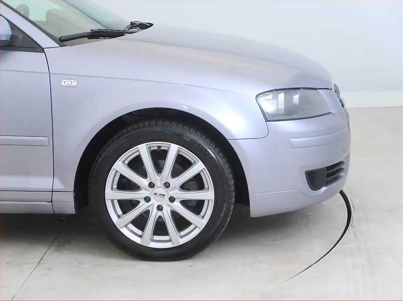 Audi A3 (2005) 1.6, po STK, v provozu - fotka 12 z 13
