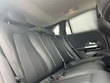 Mercedes-Benz GLA 180d Aut. - náhled 18