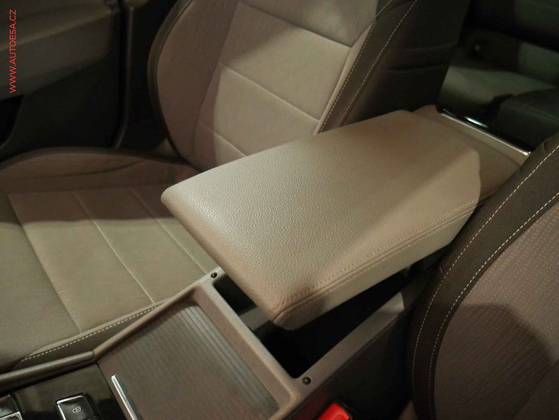 Škoda Superb (2016) 2.0 TDI 4x4, ČR, bixen - fotka 19 z 22
