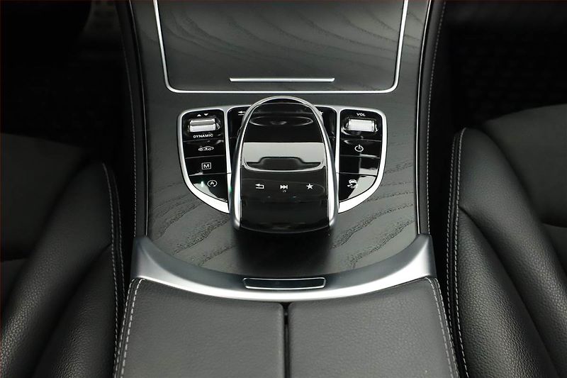 Mercedes-Benz GLC (2017) Avantgarde 250 d 4MATIC - fotka 14 z 23