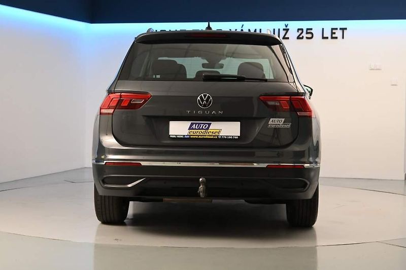 Volkswagen Tiguan (2023) 2.0 Matrix LED Tažné Kamera AC - fotka 6 z 38