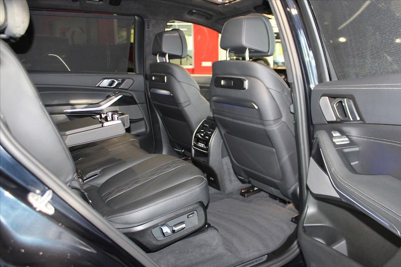 BMW X7 xDrive40d M Sport Pro ExeDrPro - fotka 34 z 44