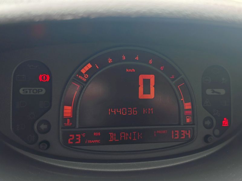 Renault Modus (2009) 1,2 16V 55 kW Alur - fotka 35 z 35