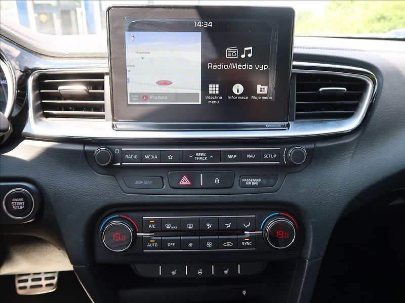 Kia Ceed 1,6 CRDi,100kW,Exclusive,ČR - fotka 14 z 31