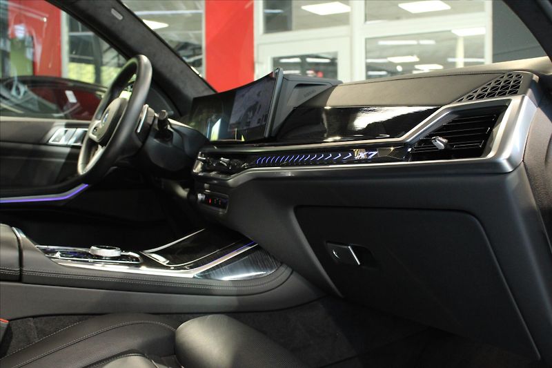 BMW X7 xDrive40d M Sport Pro ExeDrPro - fotka 33 z 44