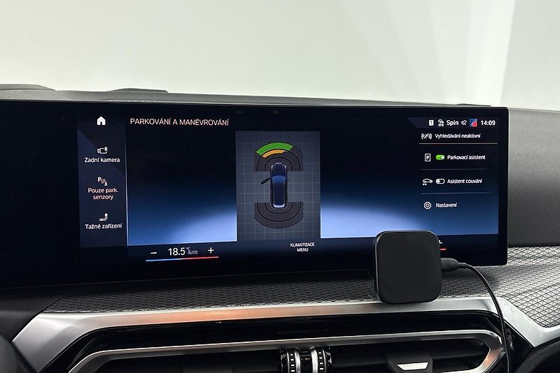 BMW Řada 3 řady 3 | 330d xDrive - fotka 20 z 27