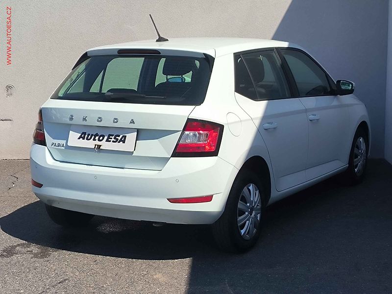 Škoda Fabia (2019) 1.0 MPi, Active, AC - fotka 4 z 16