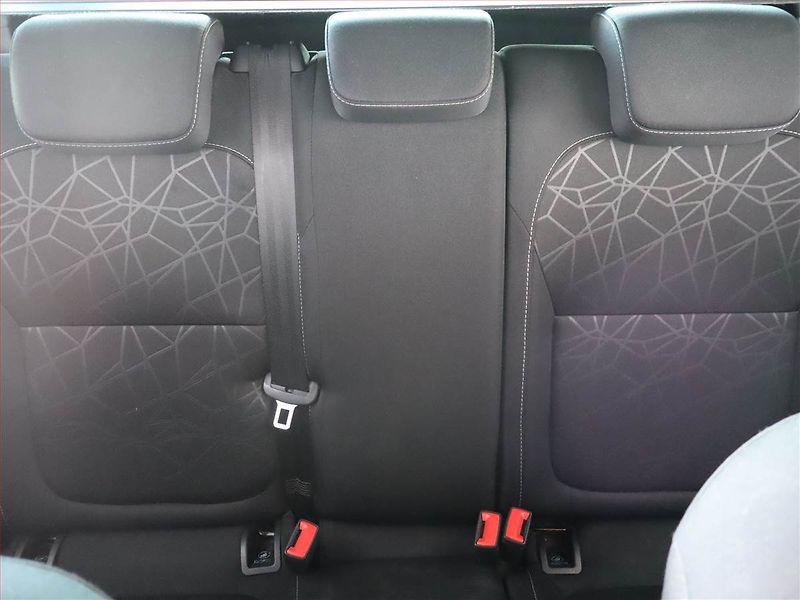 Škoda Fabia (2018) 1.0 TSI, Navi, Tempomat - fotka 10 z 21