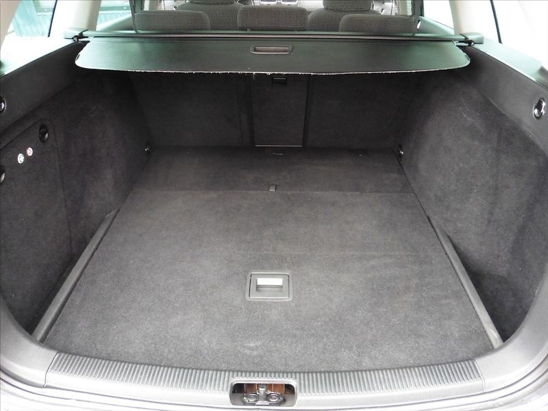Volkswagen Golf 1.4 TSi Style Navi Xenon - fotka 7 z 14