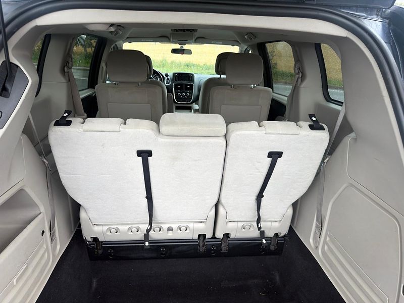 Dodge Grand Caravan (2014) 3,6 SXT Crew RT 2014 - fotka 7 z 19