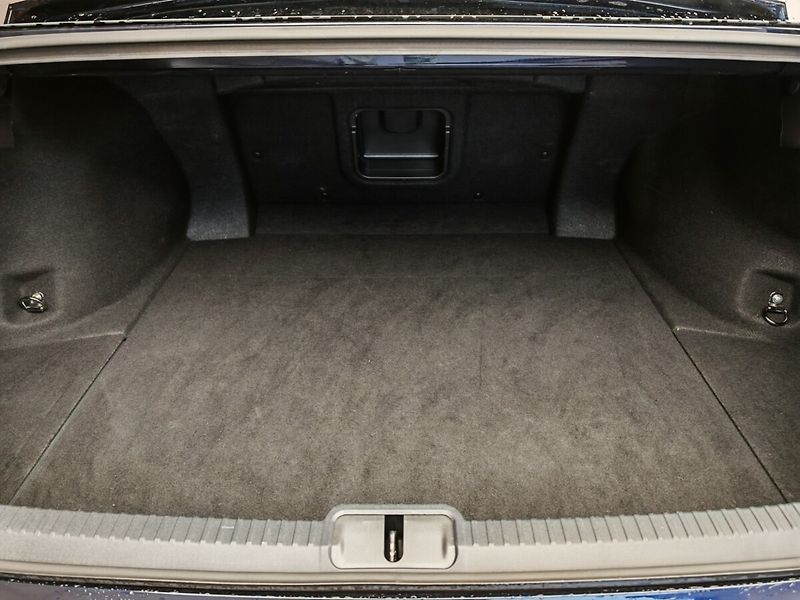 Lexus ES 300h Prestige Plus - fotka 12 z 49