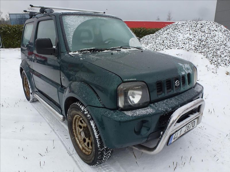 Suzuki Jimny 1,3 16v 4x4 Off Road, Na oprav - fotka 4 z 29